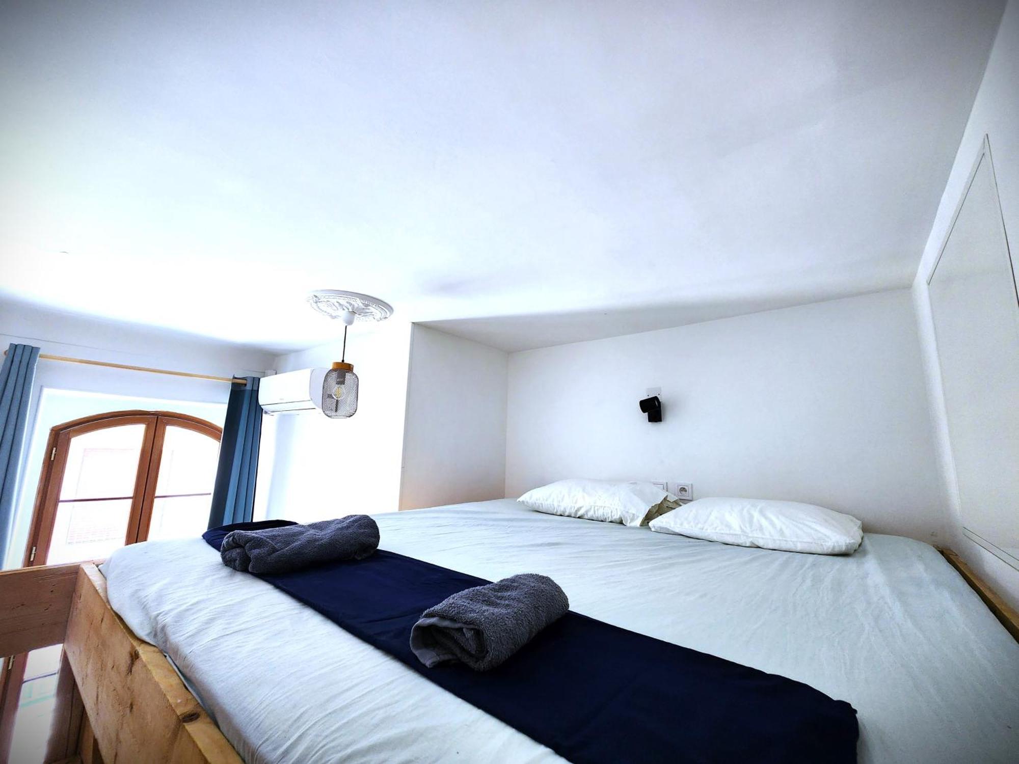 Big Flat - Le Cala - Hypercentre - 4 Chambres, 13 Personnes, Proche Gare Et Parking, Wifi, Air Conditioning L Groupe L Business L Famille Appartamento *